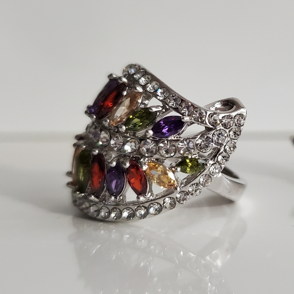 NWOT| MULTICOLOURED GEMSTONE RING